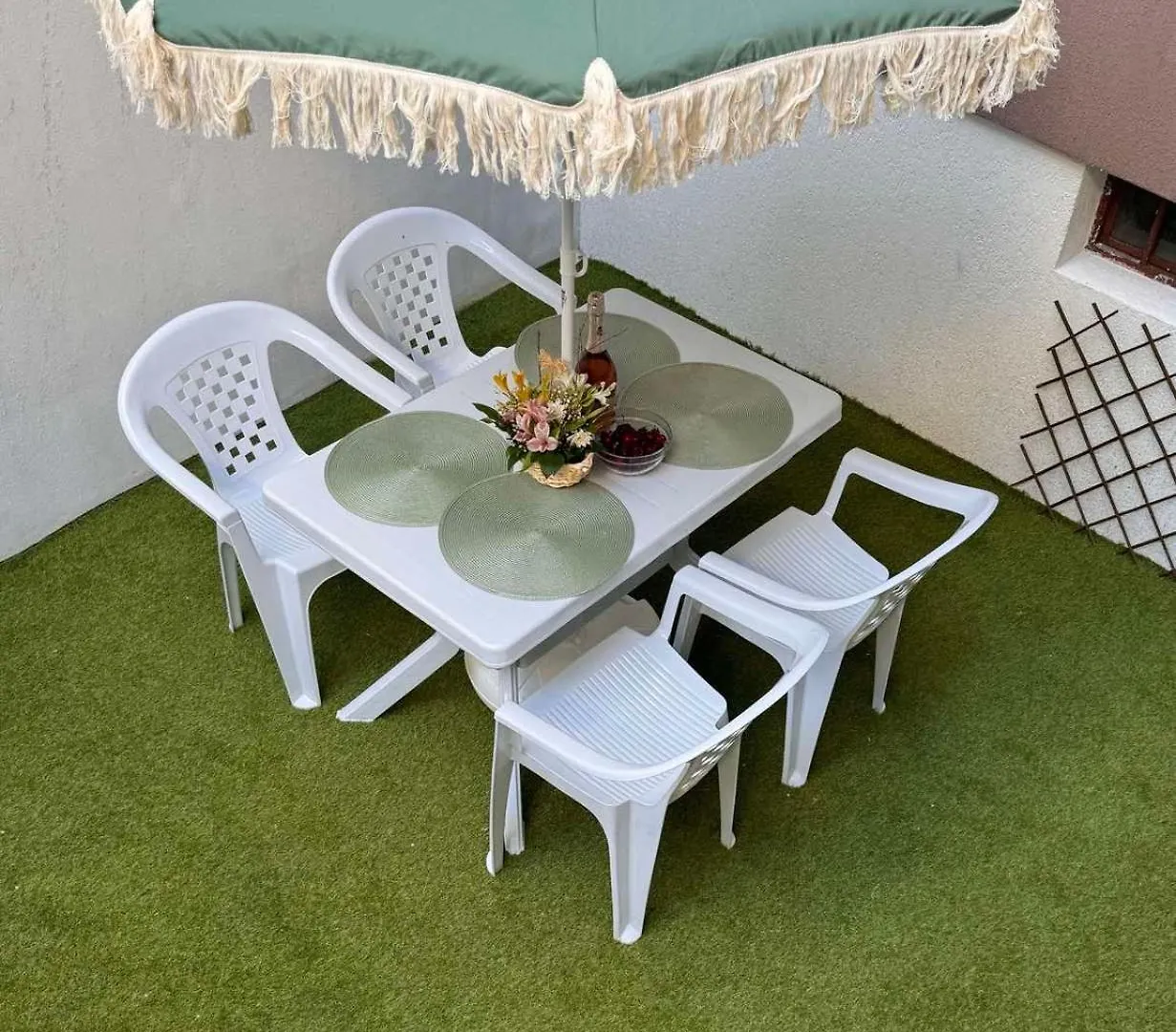 Goldy Central Beach Apartment With Private Garden Burgas