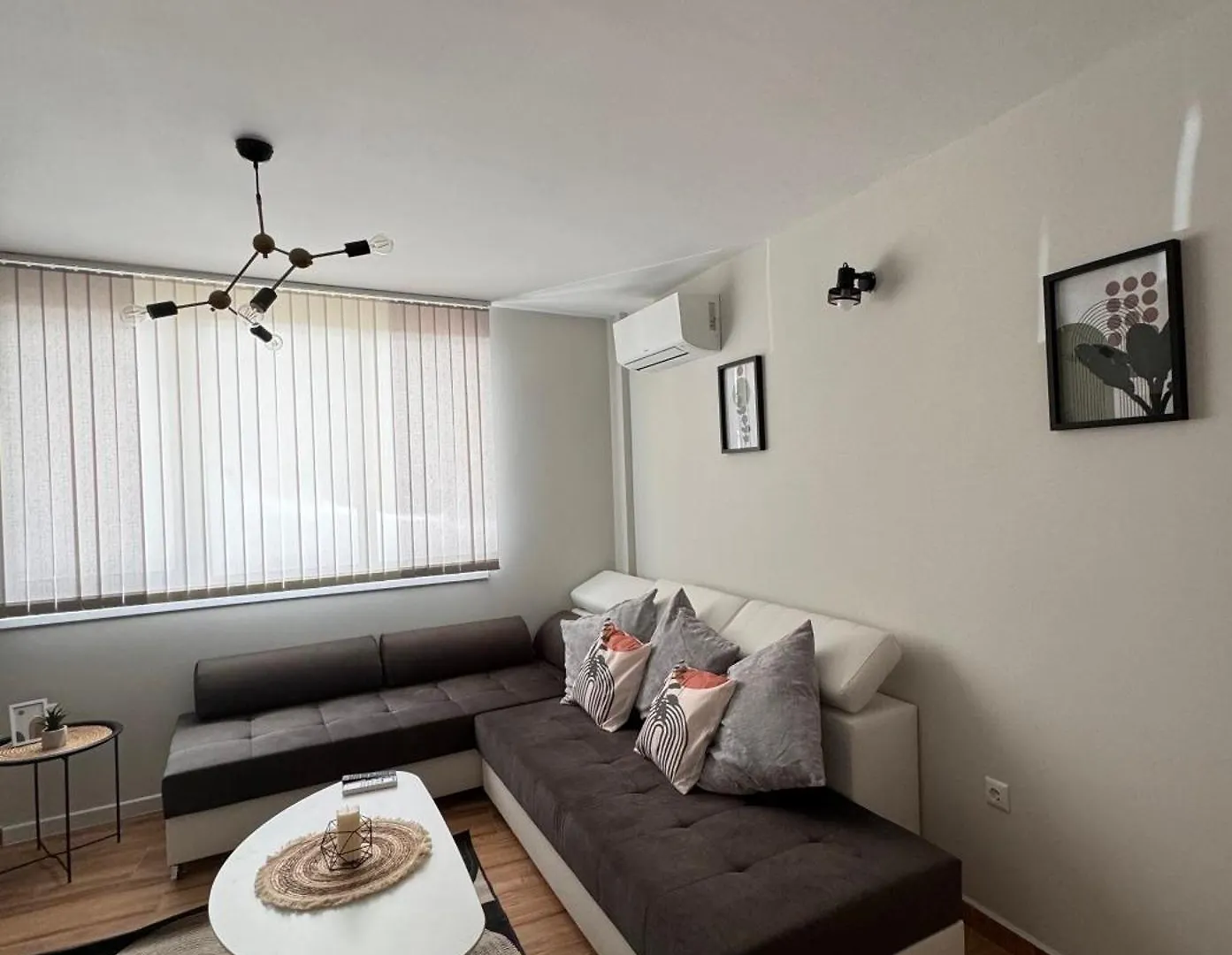 Goldy Central Beach Apartment With Private Garden Burgas Bulgarie